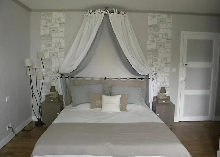 Konukevi Et D'hotes Du Domaine Du Val Bruant 3*