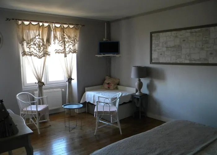 Konukevi Et D'hotes Du Domaine Du Val Bruant 3*